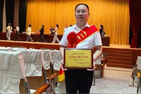 永州一中王受吉：相约祝融孤顶上 借君吟笔画潇湘图片