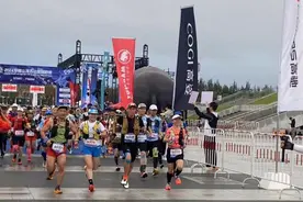 穿越山海激情“跑” 垃圾分类也很“野”图片