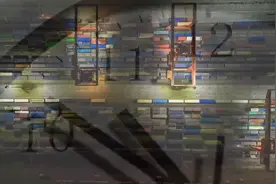 C视频·拼搏的时辰｜亥时：夜晚依然很“热”的12345热线 286通求助电话打进来图片