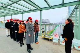 “连心桥”上的雷锋故事 育才幼儿园教师擦亮城市文明图片