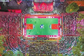 2025全国“村BA”南部赛区揭幕战打响图片