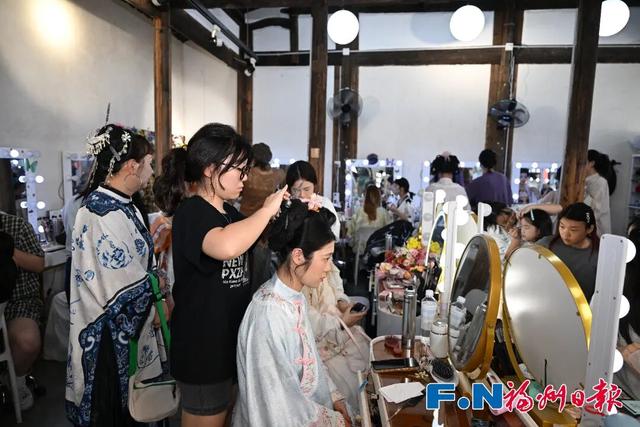 游客增加、文创品卖爆、商圈营业额涨了……这个假期，福州上大分！