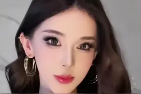 “靠滤镜和美颜走不远”，女网红“迅猛龙”晒复旦大学录取通知书！图片