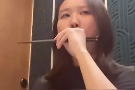 “这也能吃？”韩国游客吐槽烤鸭难吃，网友一看笑飞了……图片