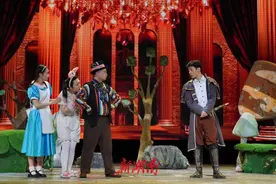 看儿童剧，跟着爱丽丝去冒险图片