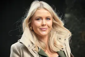 美媒：特朗普宣布卡洛琳·莱维特担任其上任后的白宫新闻秘书图片