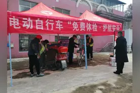 护航群众出行！南明区中曹司街道开展电动自行车免费“体检”图片