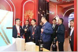 茅台参展第112届全国糖酒商品交易会图片