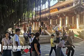 功夫表演场场爆满！泉州少林寺迎八方来客，每天近万人涌入图片