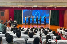 符合传统读写习惯！银河麒麟桌面操作系统（维哈柯文版）V10发布图片