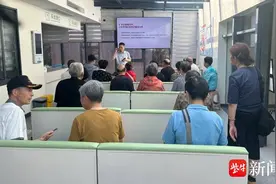 专家进社区免费体检，镇江三院守护老年人肝脏健康图片