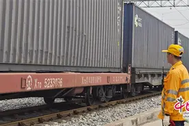 时评：中欧班列，“一带一路”上的钢铁纽带图片