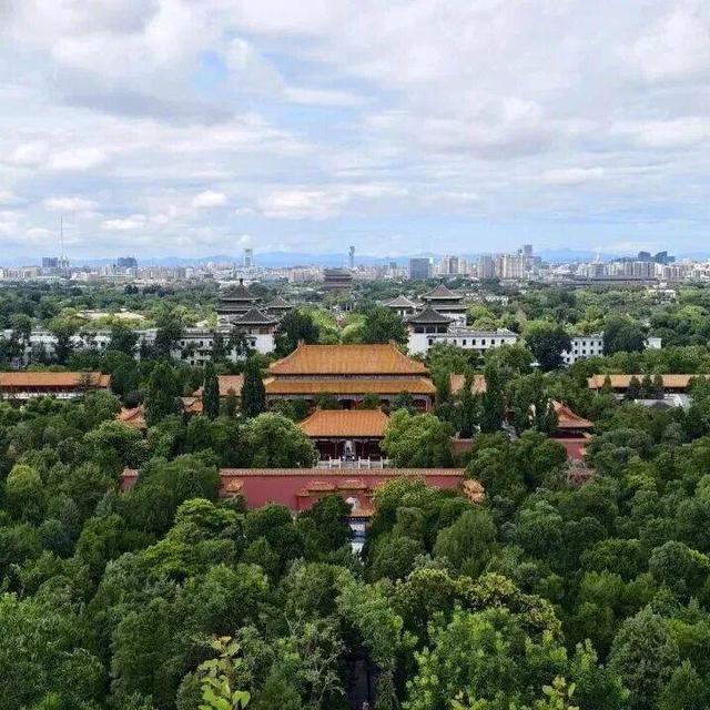 返程路上翻“朋友圈”，西城的快乐跳出屏幕