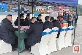 沿滩区举行2025年森林火灾综合实战应急演练图片