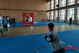 潍坊市潍城区中小学纸飞机和魔方大赛成功举行图片