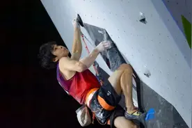 攀岩亚锦赛落幕 潘愚非男子难度摘银图片