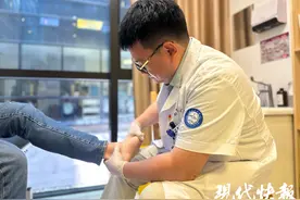 江苏多地开设马拉松门诊破解“跑马后遗症”，有医院开诊首日临时加号图片