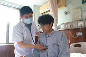 17岁男孩心门少了一“瓣”，武汉专家出招帮他“修心”图片