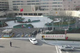 青大附院崂山院区新停车场启用，三千车位保障顺畅就医图片