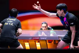 （体育）（14）乒乓球——世乒赛：王楚钦/孙颖莎晋级混双16强图片