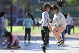 夜读｜当年，我们的课间十分钟图片