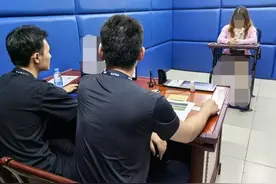 伸腿阻止高铁关门，吴某某（女，43岁）被行拘！图片