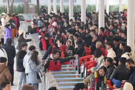 橘子洲景区春节揽客66.18万，景区1300余名员工坚守岗位图片