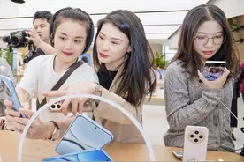 旗舰手机采用国产屏成新趋势，手机高端面板市场开始洗牌图片