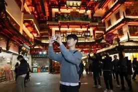 笑死！来沪旅游的欧巴都是统一发型吗？最近上海的韩国人多到能总结规律了图片