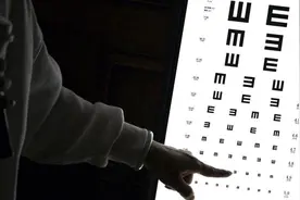 95后女孩一觉醒来右眼失明！医生：已错过最佳抢救时机图片