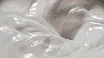 爽翻了！今天起女生真不用穿内衣了......