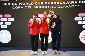 陈芋汐夺金全红婵摘银 中国队包揽跳水世界杯墨西哥站女子10米台冠亚军图片