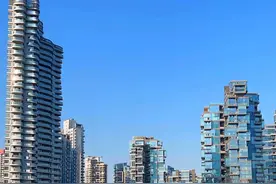 区域房企观察 | 500亿级“神盘”麓湖商业难题待解，万华“超级大盘模式”能否异地复制？图片