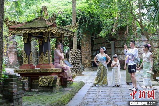 海南兴隆有个“巴厘村”