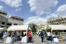 “旧书新知”市集重返北大，拉开2025“书香海淀”400余场活动序幕图片