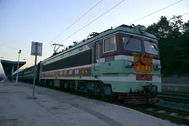 又一台韶山3型电力机车退役：全国仅剩5台，均在老成昆线上运行图片