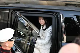 金建希，被撤销博士学位图片