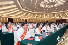 致敬南粤师者！广东为优秀教师（教育工作者）颁奖图片