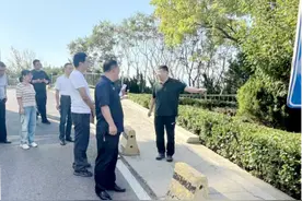 筑牢安全防线、守护人民健康，五莲县人民医院开展安全生产大检查图片