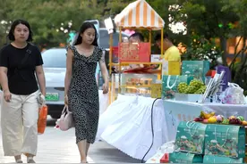 爷爷不泡茶总经理于丽娜：通过宣传武汉来传播武汉品牌图片