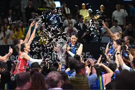 图片新闻｜女排欧冠：意大利科内利亚诺队夺冠图片