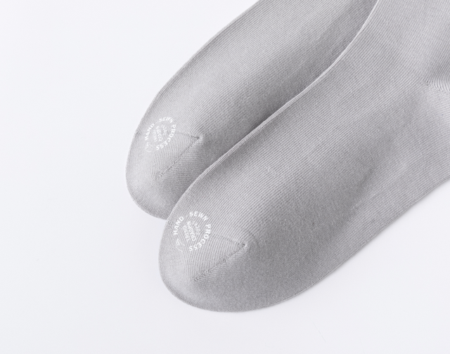 这是我人生第一次，因为一双袜子而感到“被尊重”