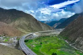 西藏S5线（拉萨至泽当快速通道）通车试运营 世界最长超高海拔公路隧道 圭嘎拉隧道投入使用图片