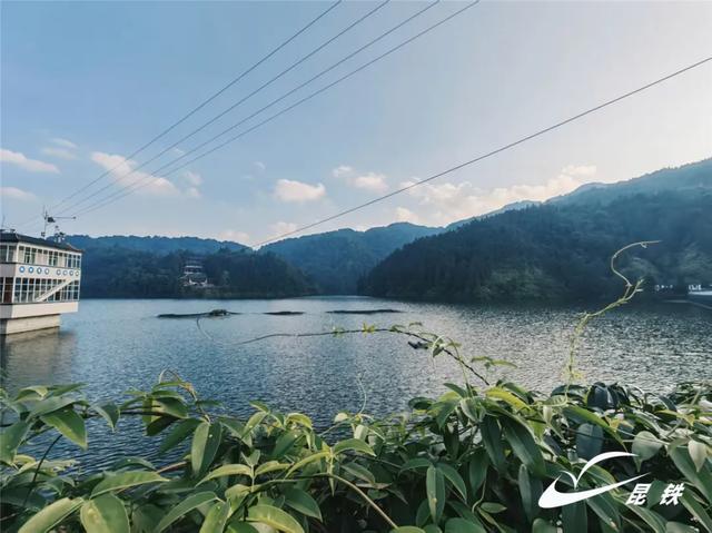 周末“特种兵” 乘动车2天高效打卡滇南