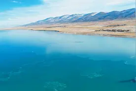 青海湖水面更大了，更美了（美丽中国）图片
