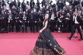 国际友谊小姐全球冠军亮相  77届戛纳国际电影节开幕式图片