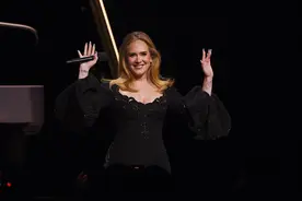 阿黛尔宣布无限期暂停个人事业，正式退休图片