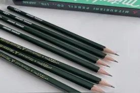 扔前读一读，这些学习用品还有“余热”图片