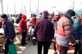 崮乡有好戏 邀您过大年 | 赶旧寨大集 体验沂蒙乡土民风图片
