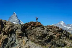 什么课的作业居然是外出旅行？这位上海老师这样说……图片